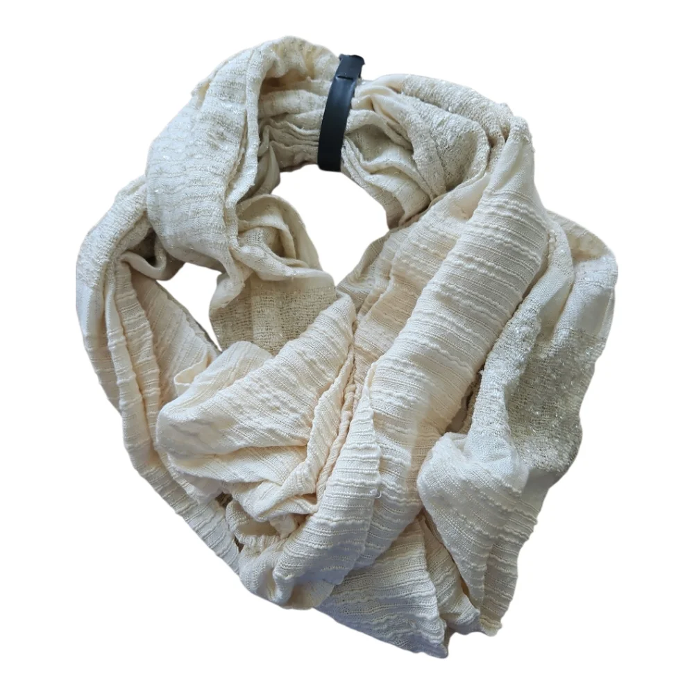 2 APT 9 Infinity Loop Scarves - Picture 7 of 11